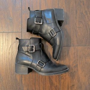 Black Leather 💫 Zara Moto Boots 💫